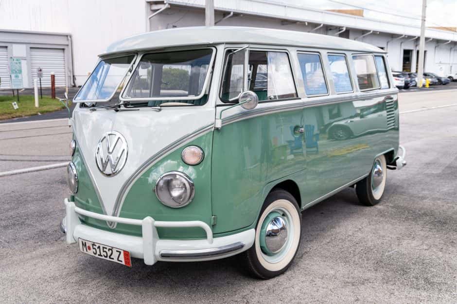 1963 Volkswagen Split-Window Bus sold for $55,000
