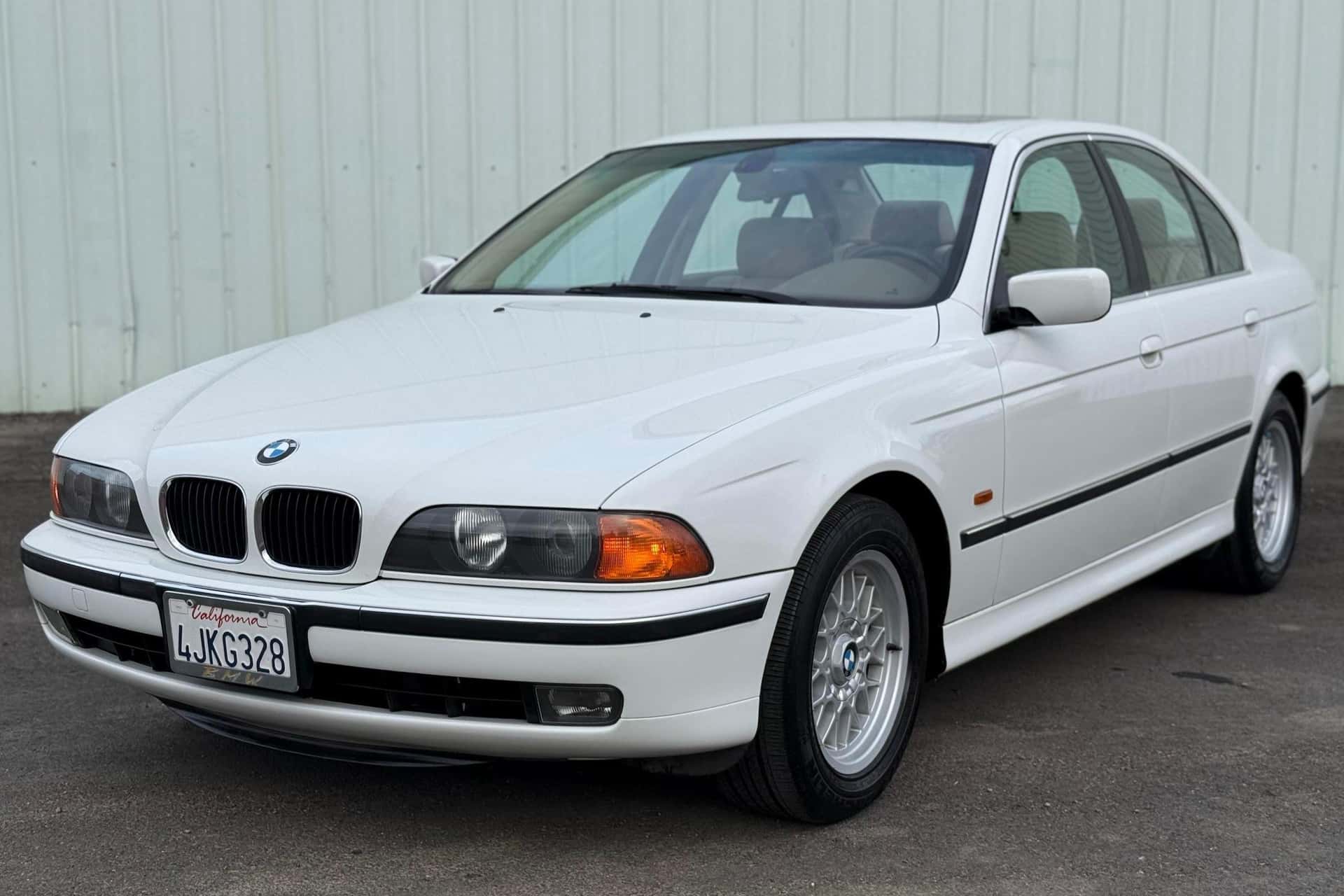 2000 BMW 5 Series sold for $6,700