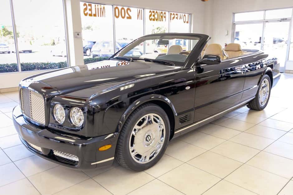 2007 Bentley Azure sold for $75,500
