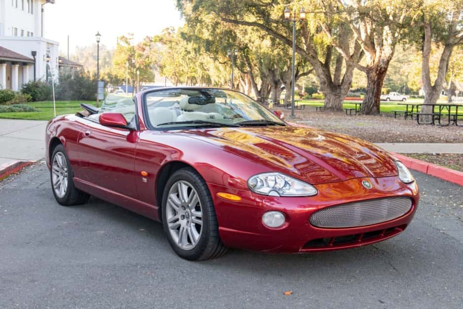 2006 Jaguar XKR sold for $8,101