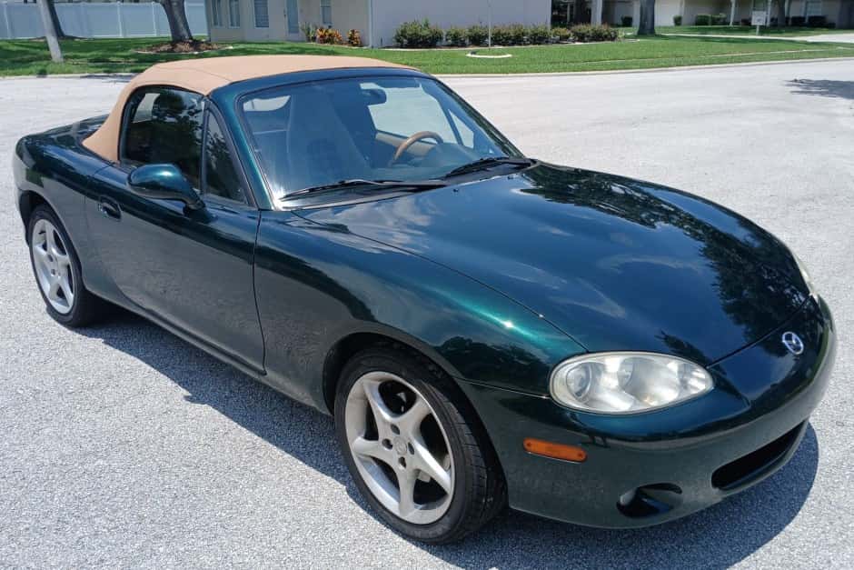 2001 Mazda NB MX-5 Miata sold for $7,000
