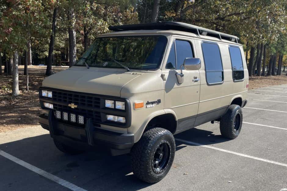 1993 Chevrolet G-Series Van sold for $20,750