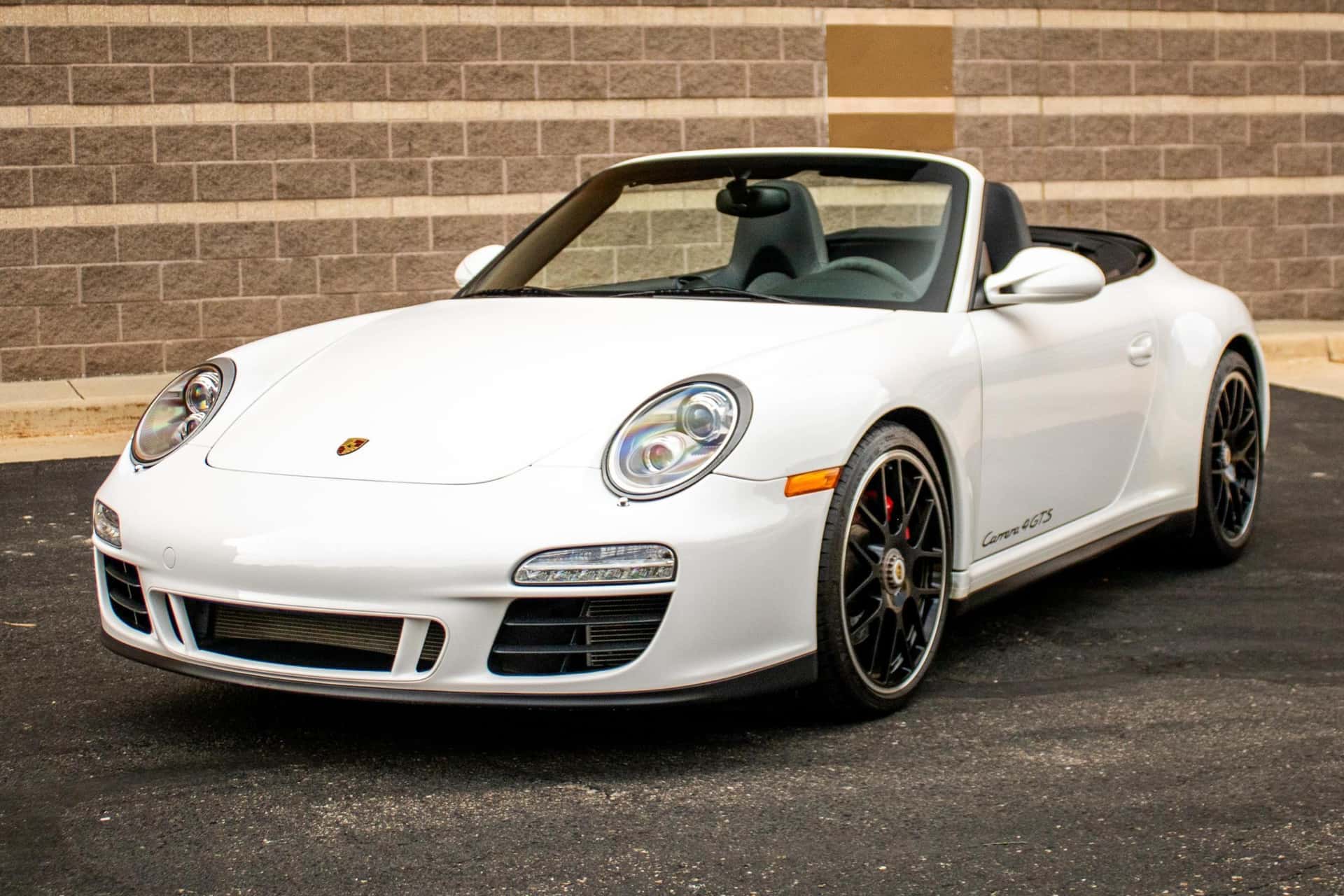 2012 Porsche 997 911 sold for $70,500