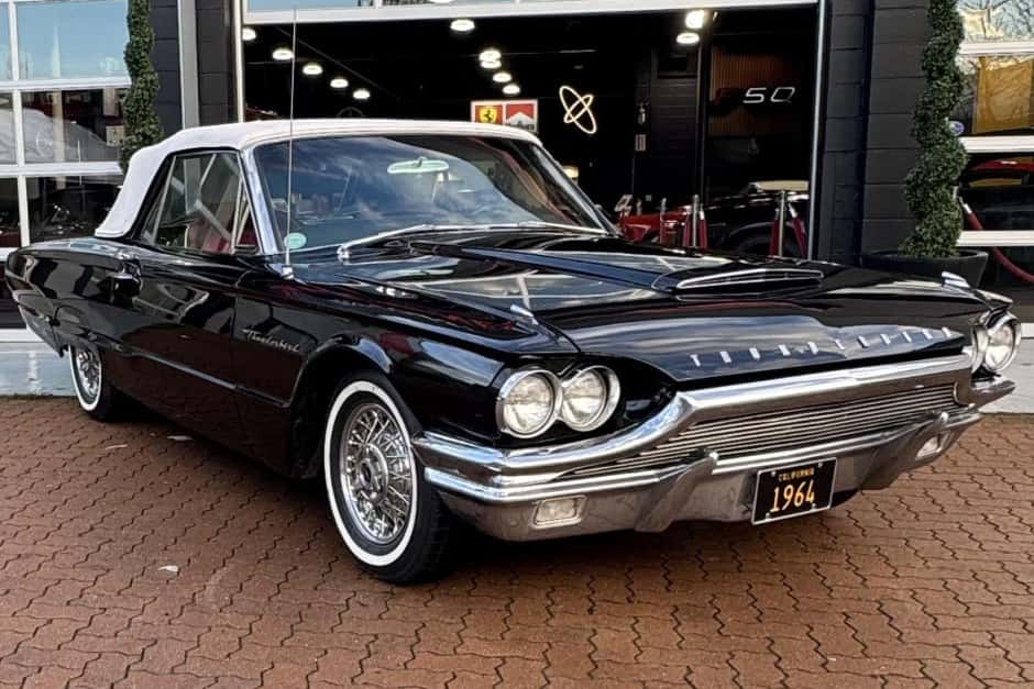 1964 Ford Thunderbird (1964-1966) sold for $25,251