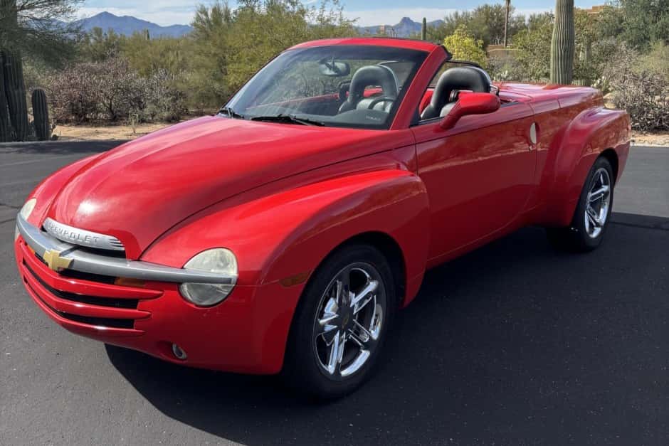2005 Chevrolet SSR sold for $17,700