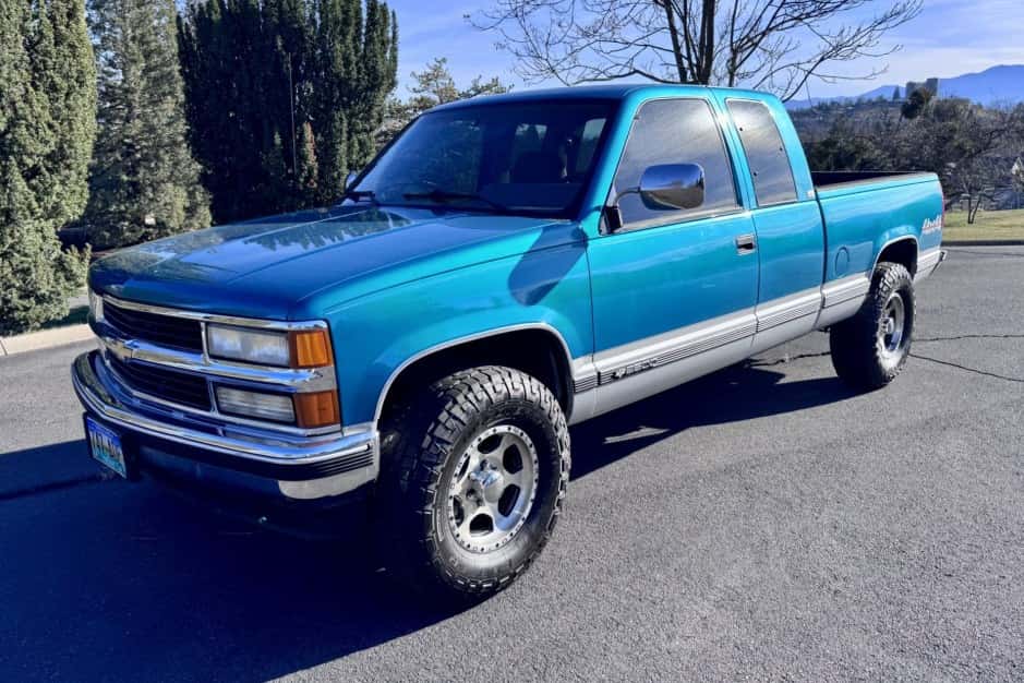 1994 Chevrolet C/K GMT400 (1988-2002) sold for $12,000