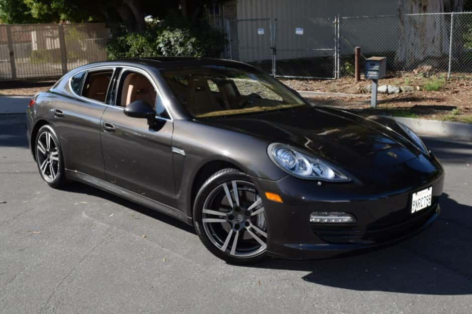 2013 Porsche Panamera sold for $30,000