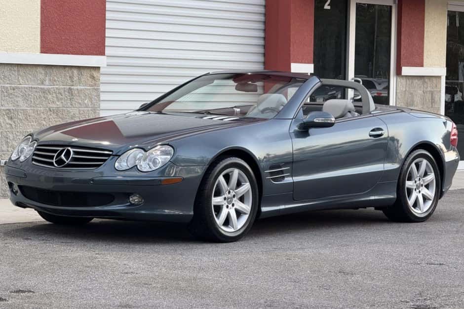 2003 Mercedes-Benz R230 SL sold for $11,550