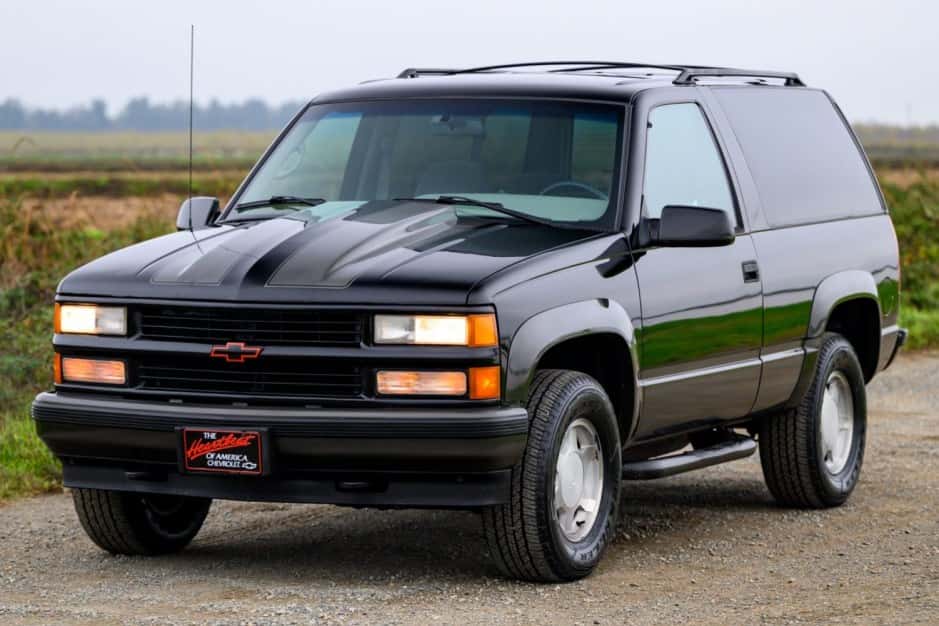 1996 Chevrolet Tahoe GMT400 sold for $11,500