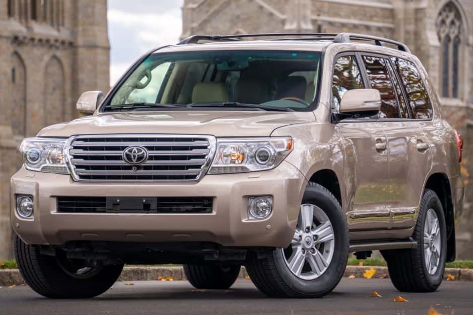 2014 Toyota Land Cruiser 200-Series sold for $53,069