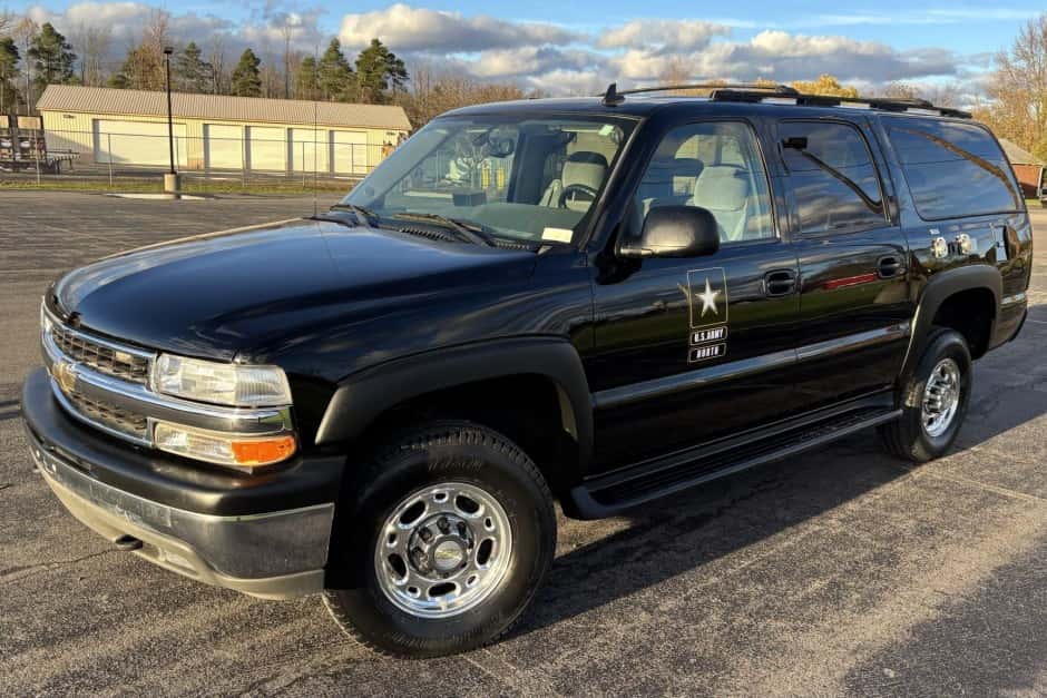 2006 Chevrolet Suburban (GMT800 2000-2006) sold for $25,750