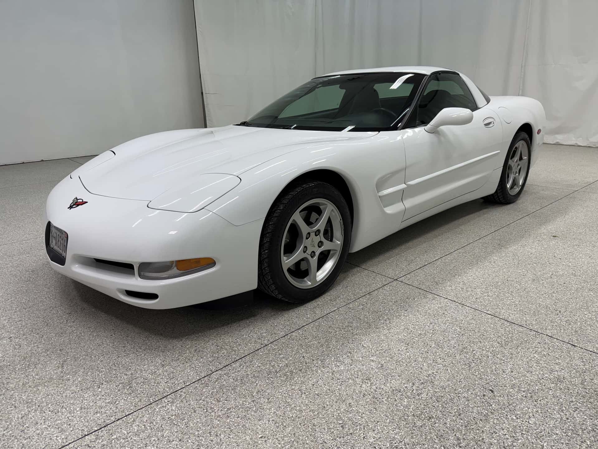 2000 Chevrolet Corvette sold for $19,001