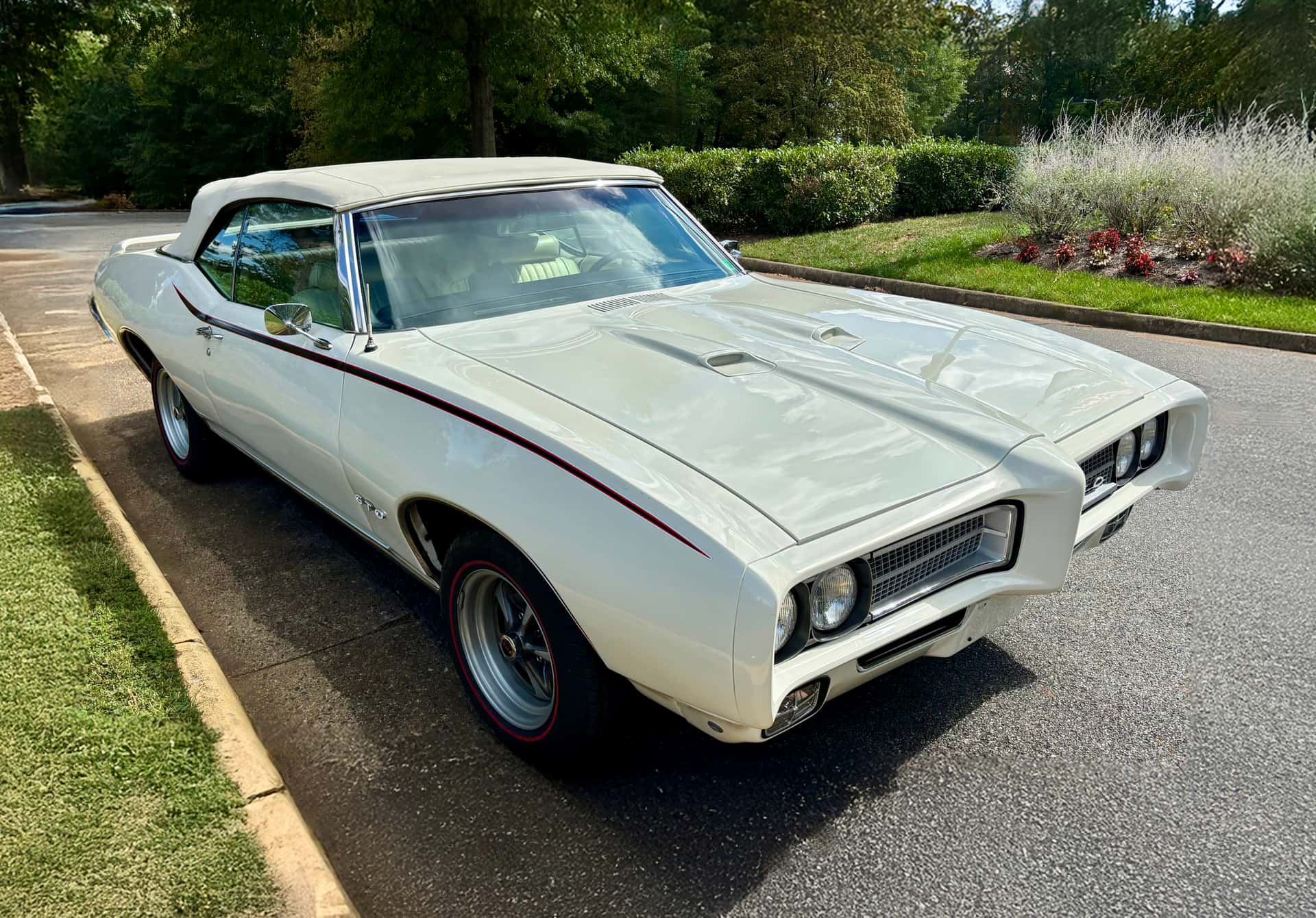 1969 Pontiac GTO sold for $32,250