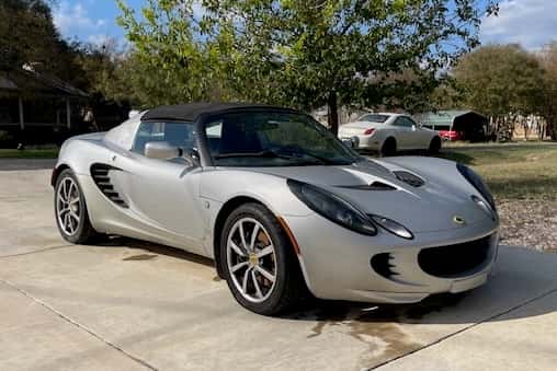 2005 Lotus Elise sold for $33,000