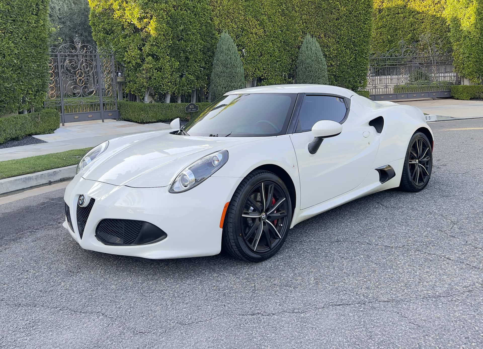 2016 Alfa Romeo 4C sold for $35,100