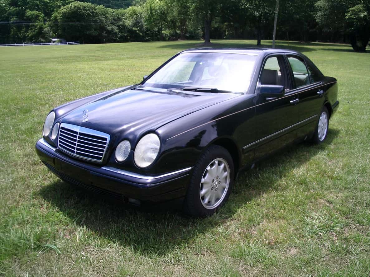 1997 Mercedes-Benz E 300D sold for $3,600