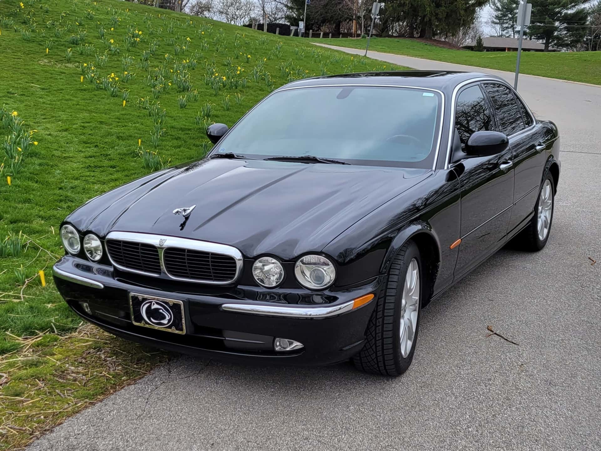 2004 Jaguar XJ8 sold for $6,000