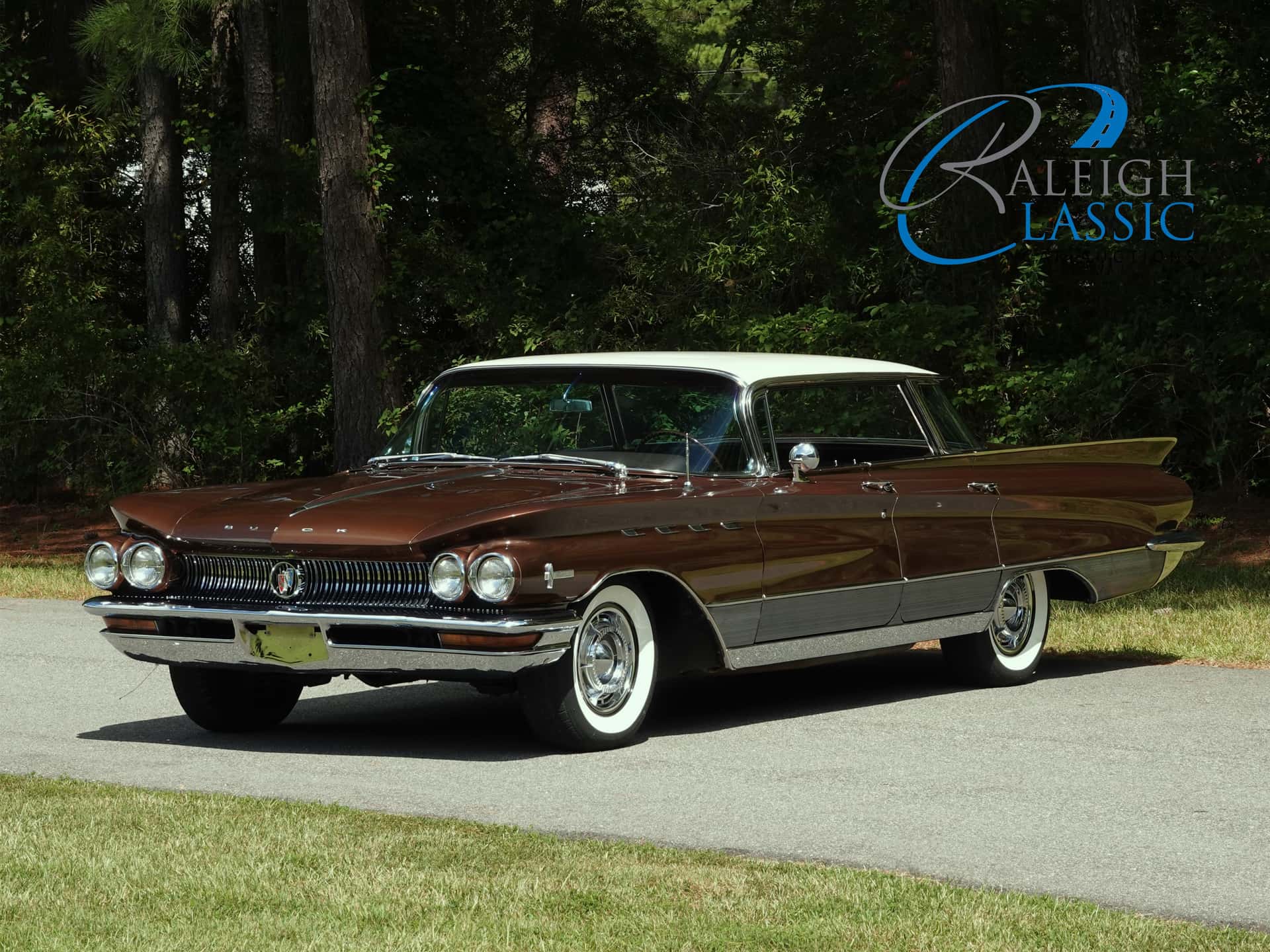 1960 Buick Electra 225 sold for $34,000