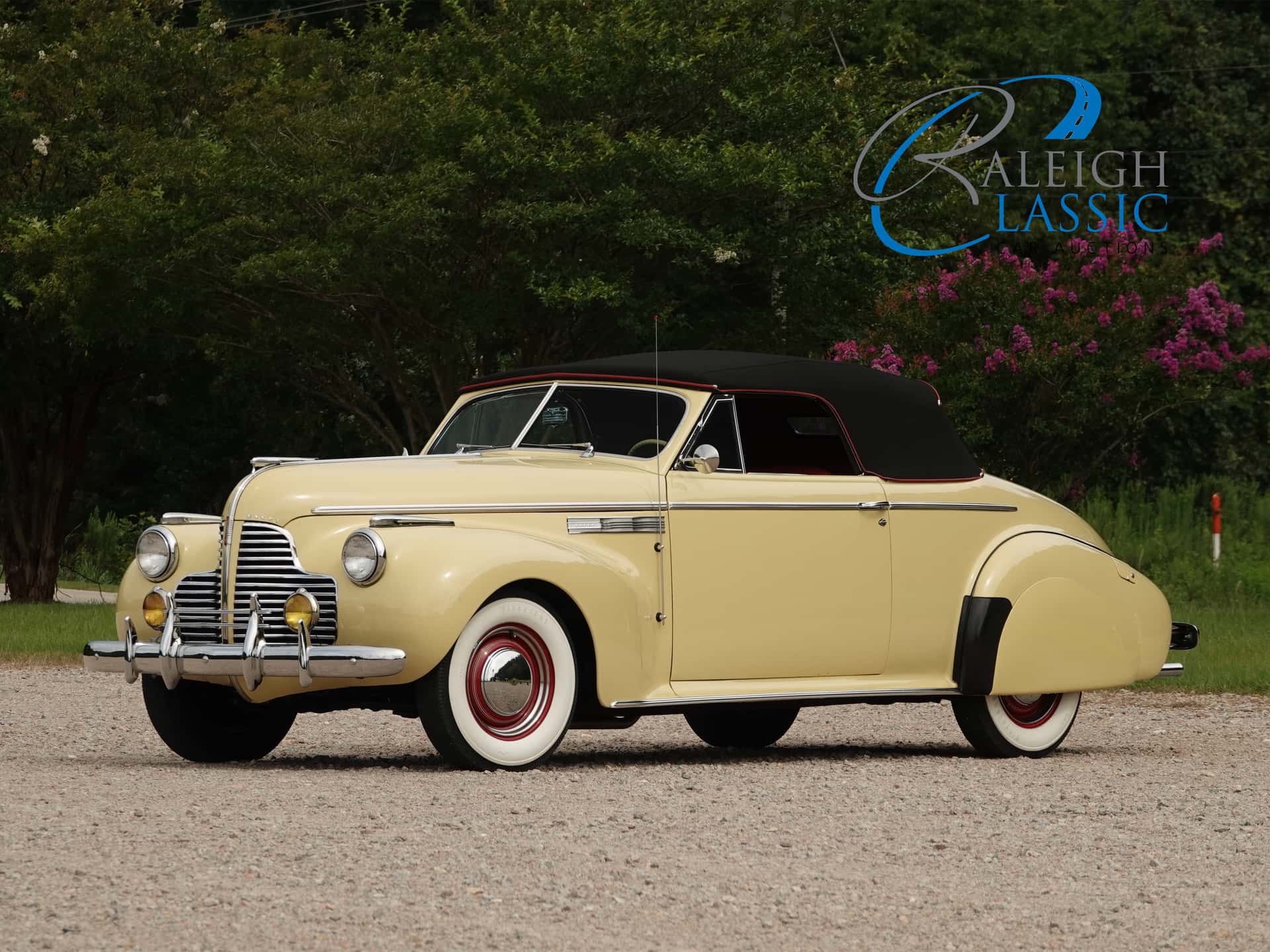 1940 Buick Super sold for $29,000