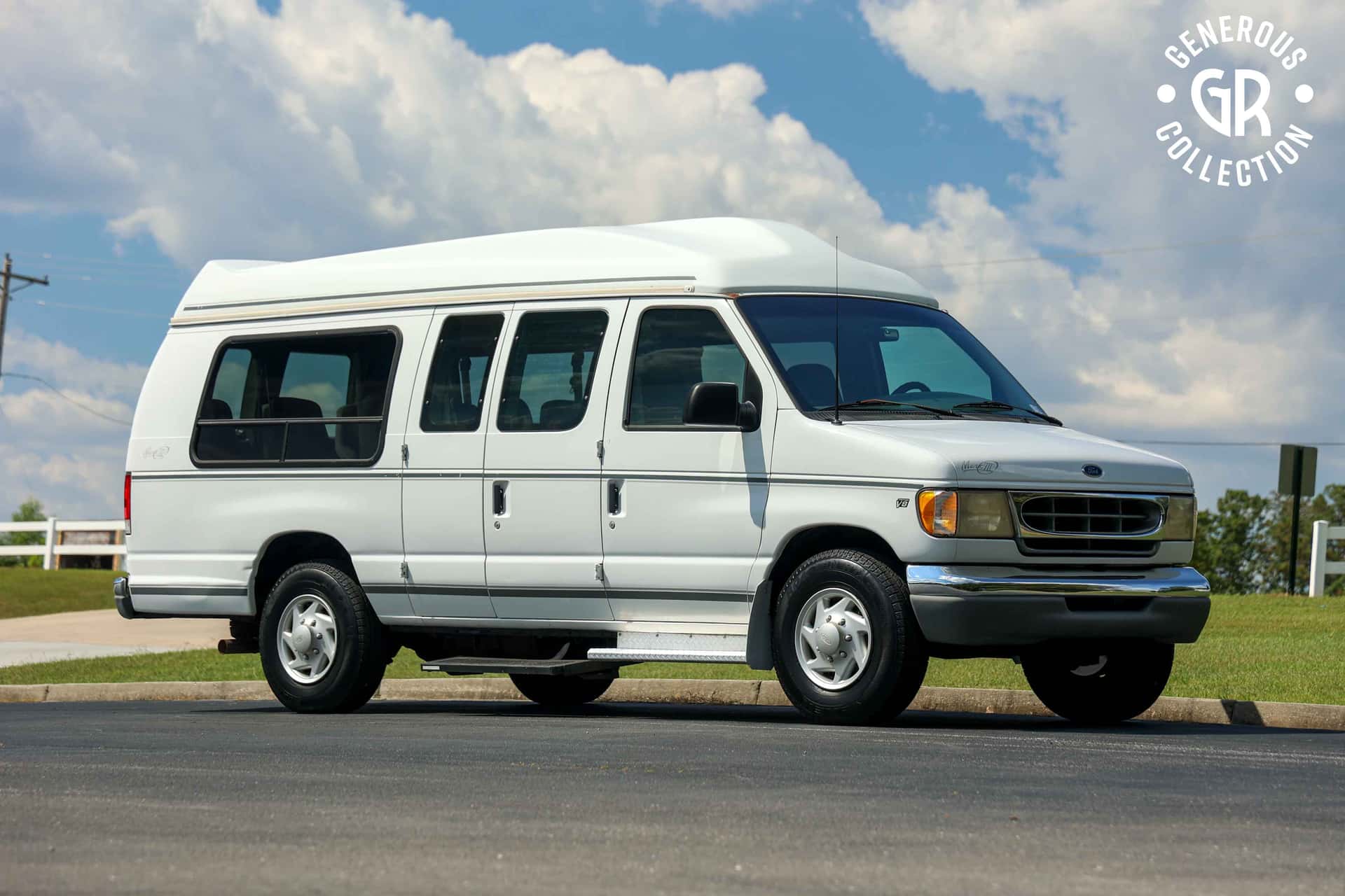 2001 Ford E-350 sold for $6,750