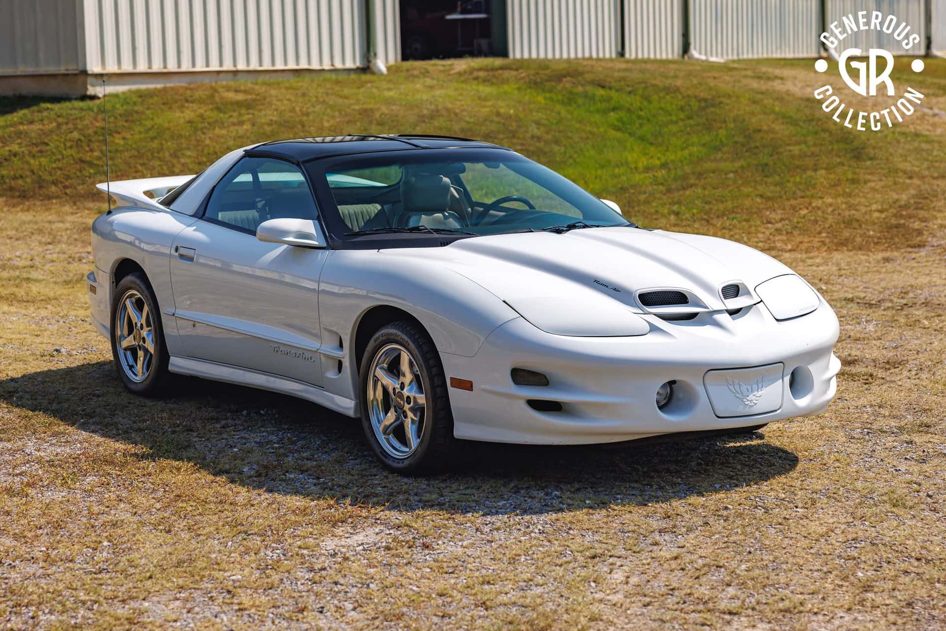2001 Pontiac Firebird sold for $15,009