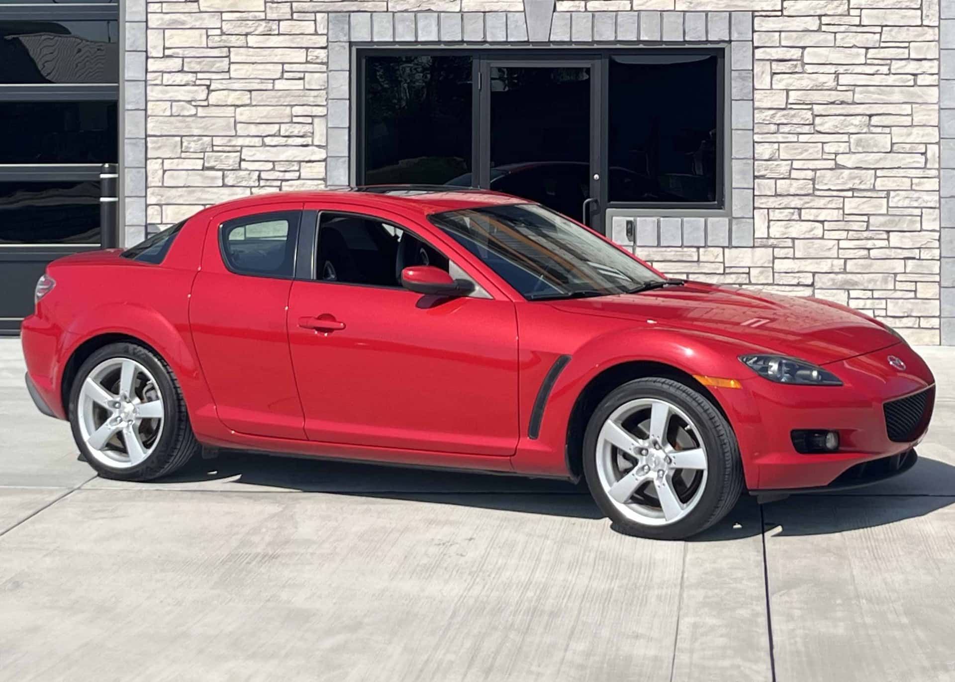 2004 Mazda RX-8 sold for $4,701