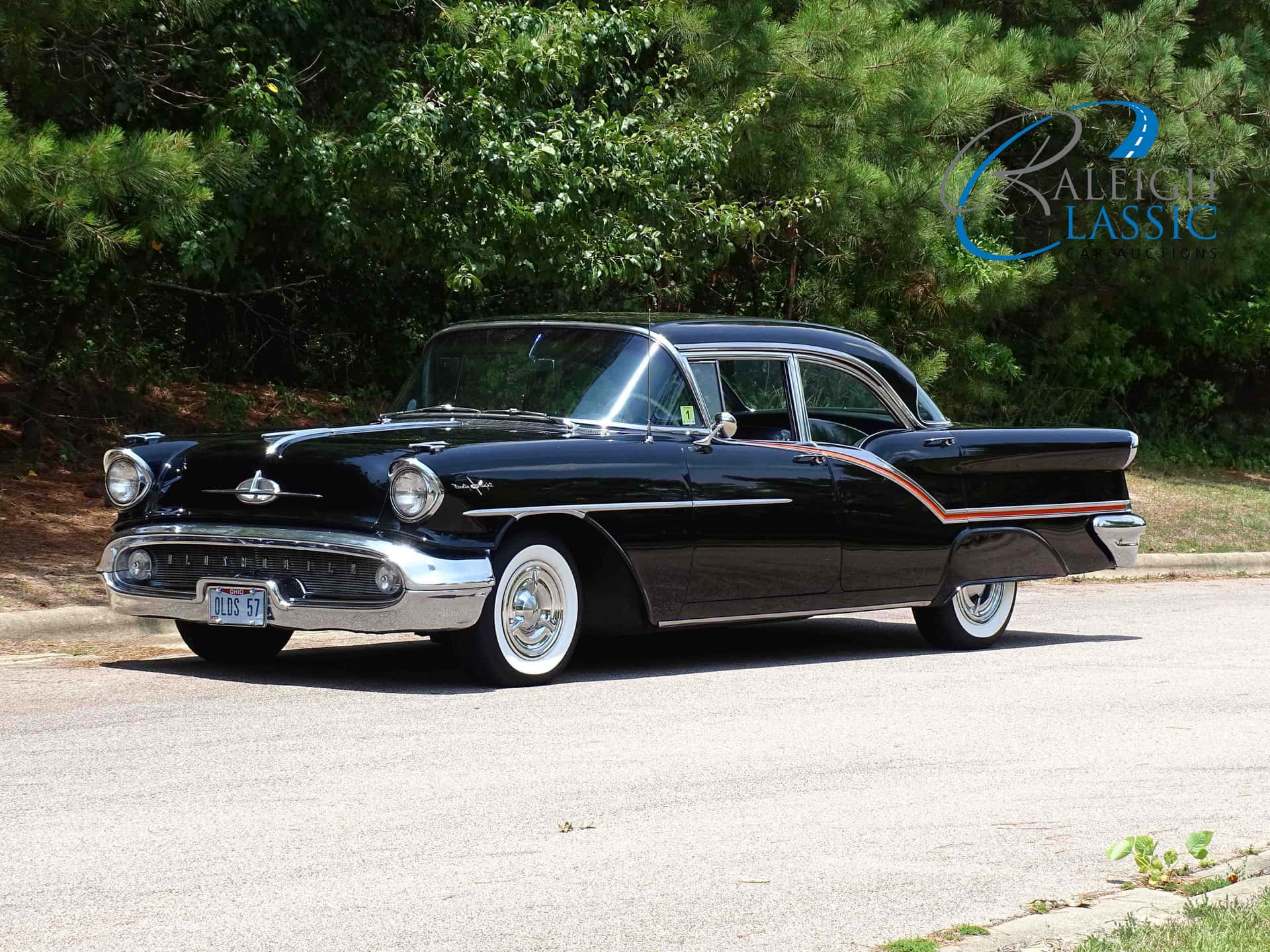 1957 Oldsmobile Starfire 98 sold for $27,000