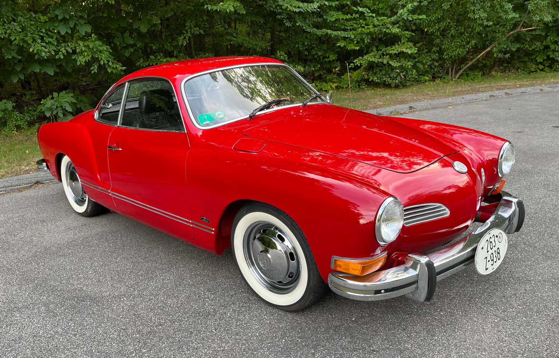 1974 Volkswagen Karmann Ghia sold for $10,000