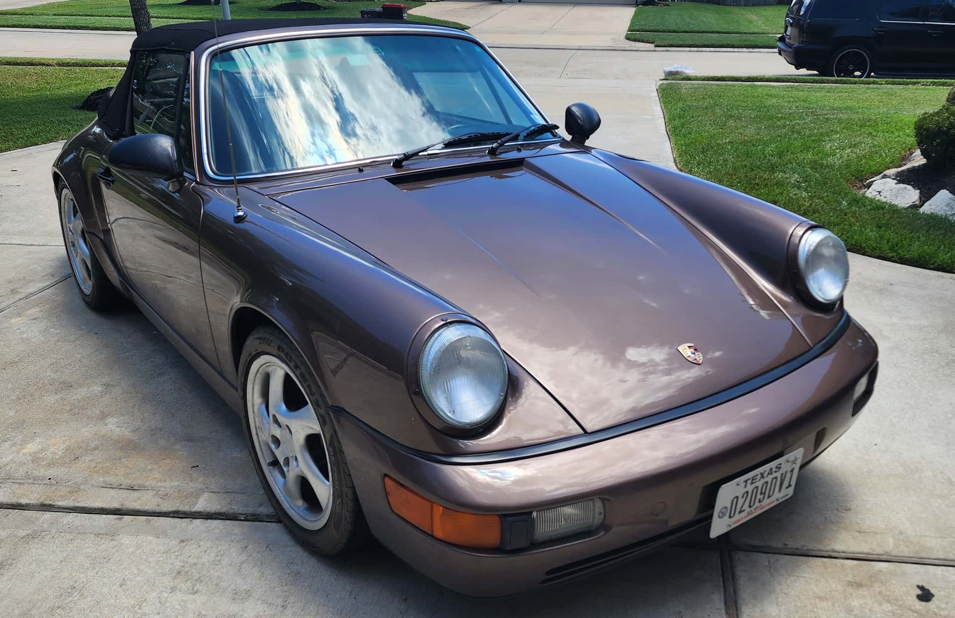 1977 Porsche 911 sold for $24,750