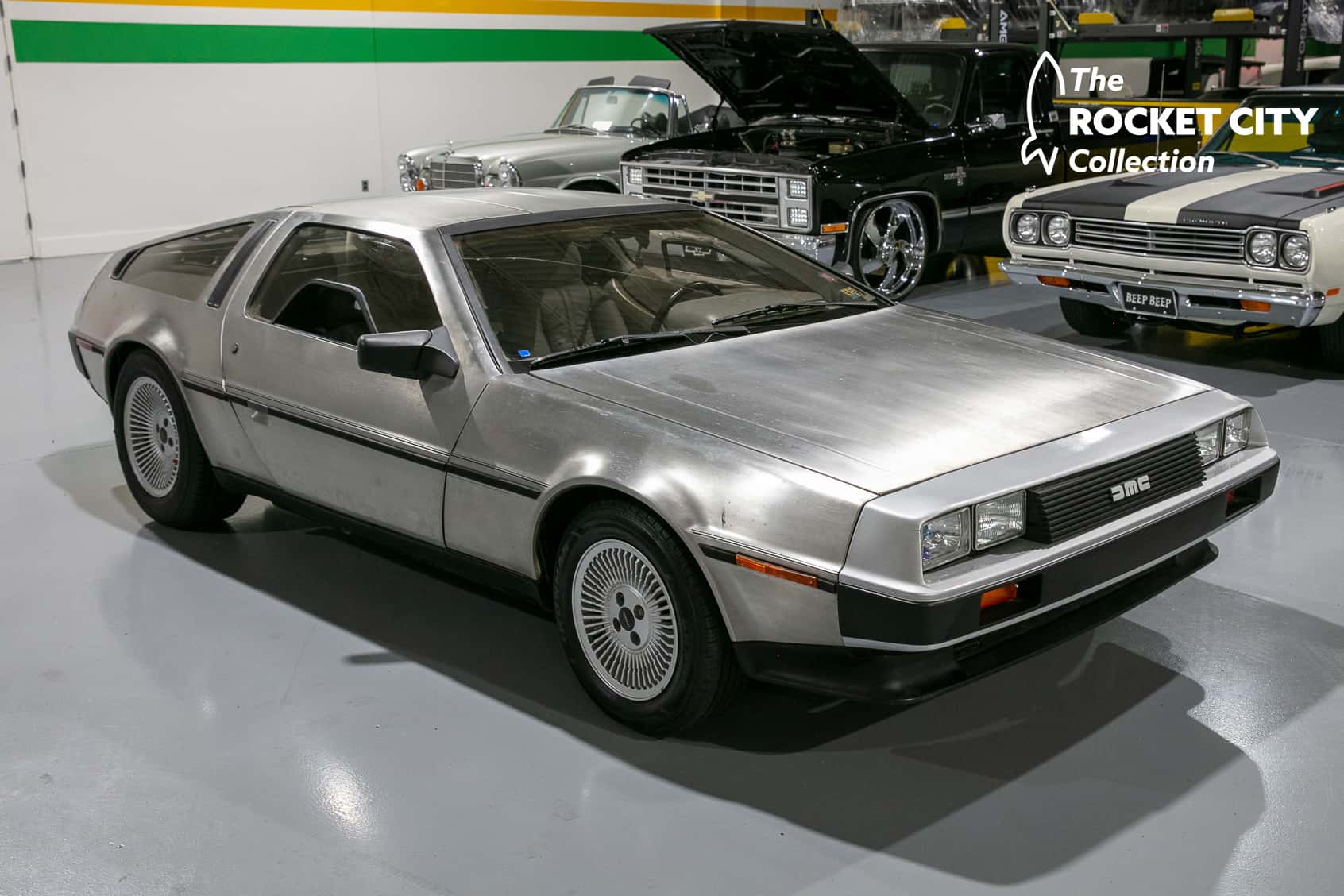 1981 Delorean DMC-12 sold for $32,916