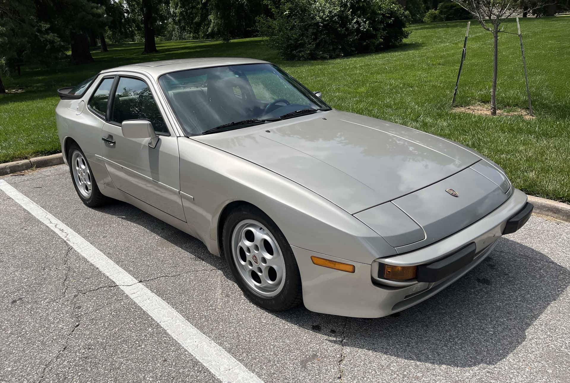 1988 Porsche 944 sold for $2,000