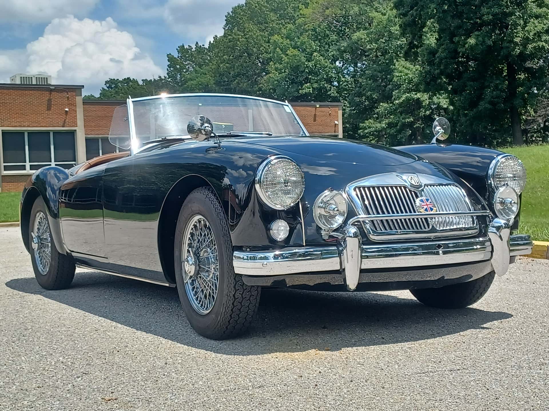 1957 MG MGA sold for $25,500