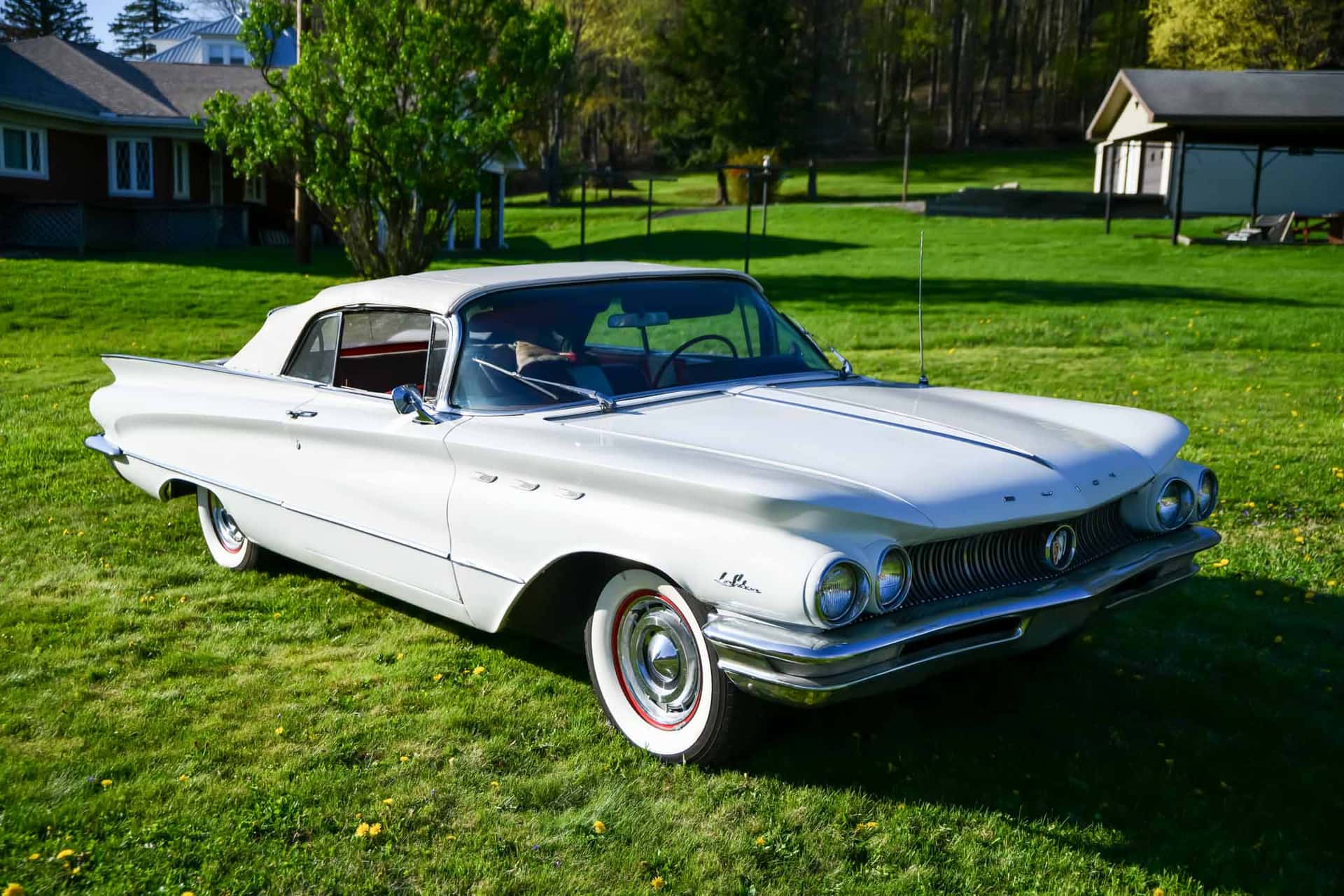 1960 Buick LeSabre sold for $12,750