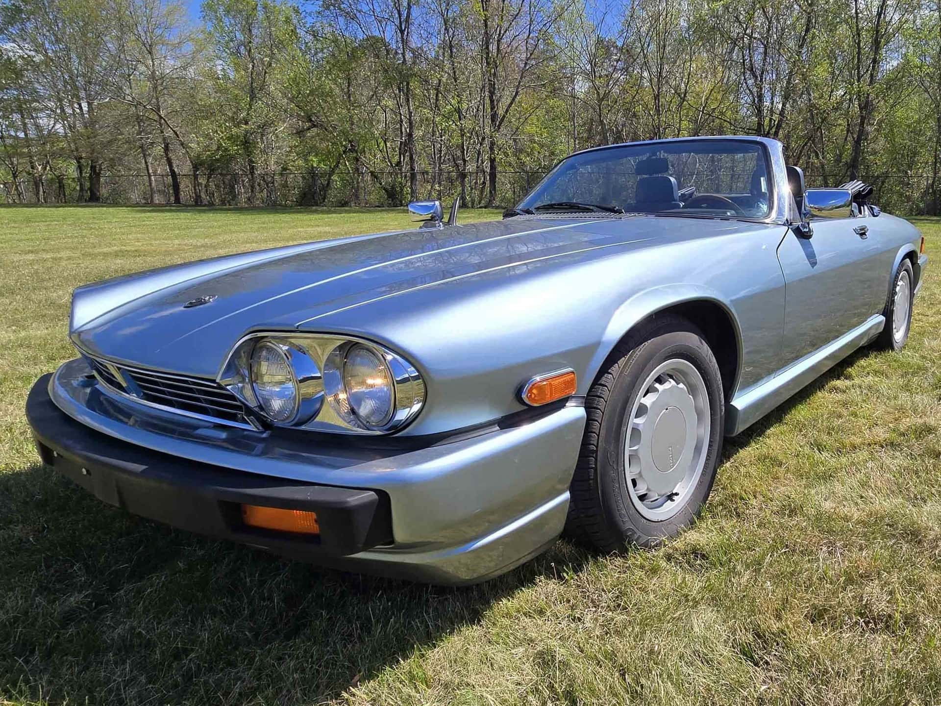 1990 Jaguar XJ-S sold for $3,800