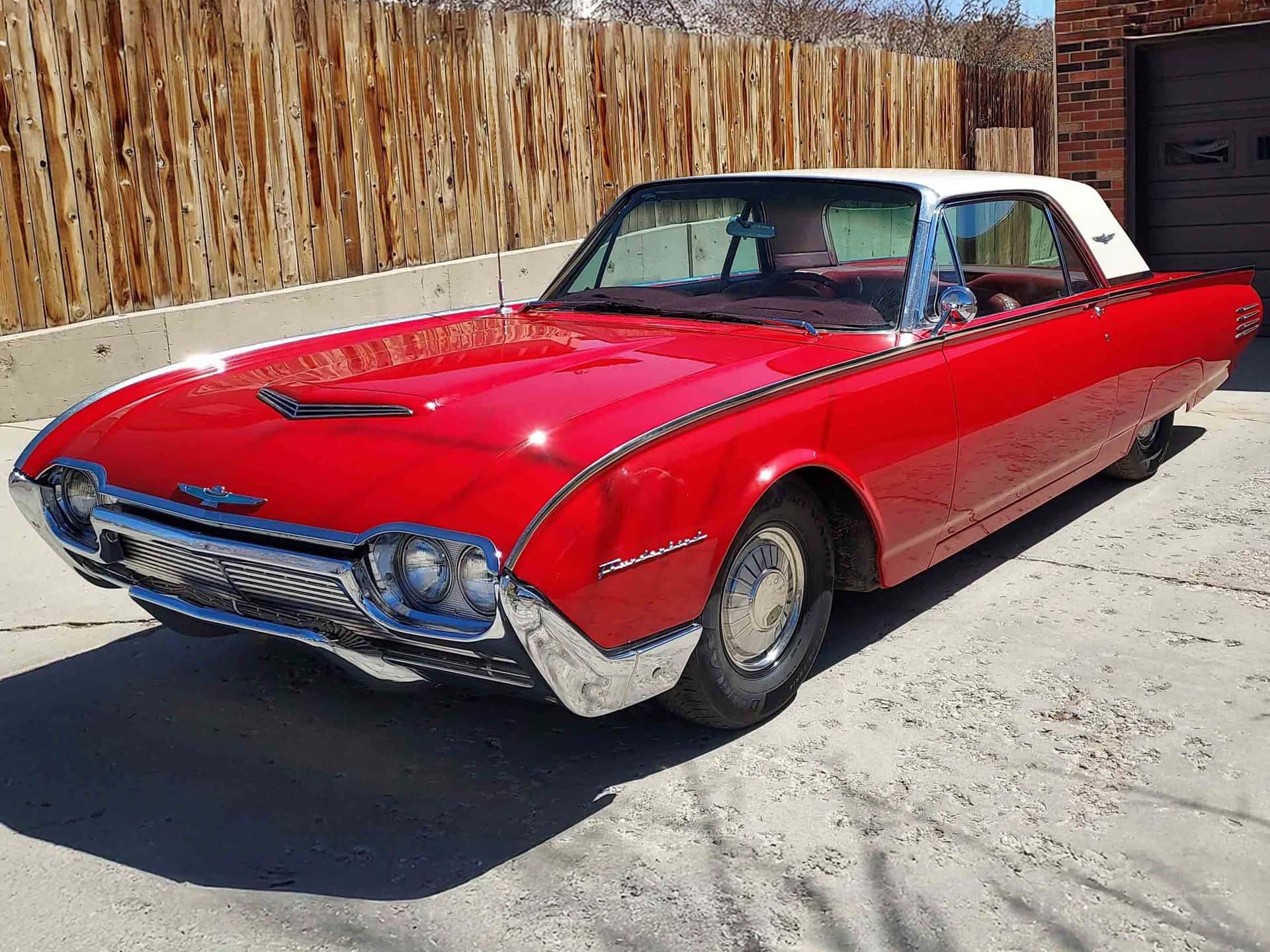 1961 Ford Thunderbird sold for $9,500
