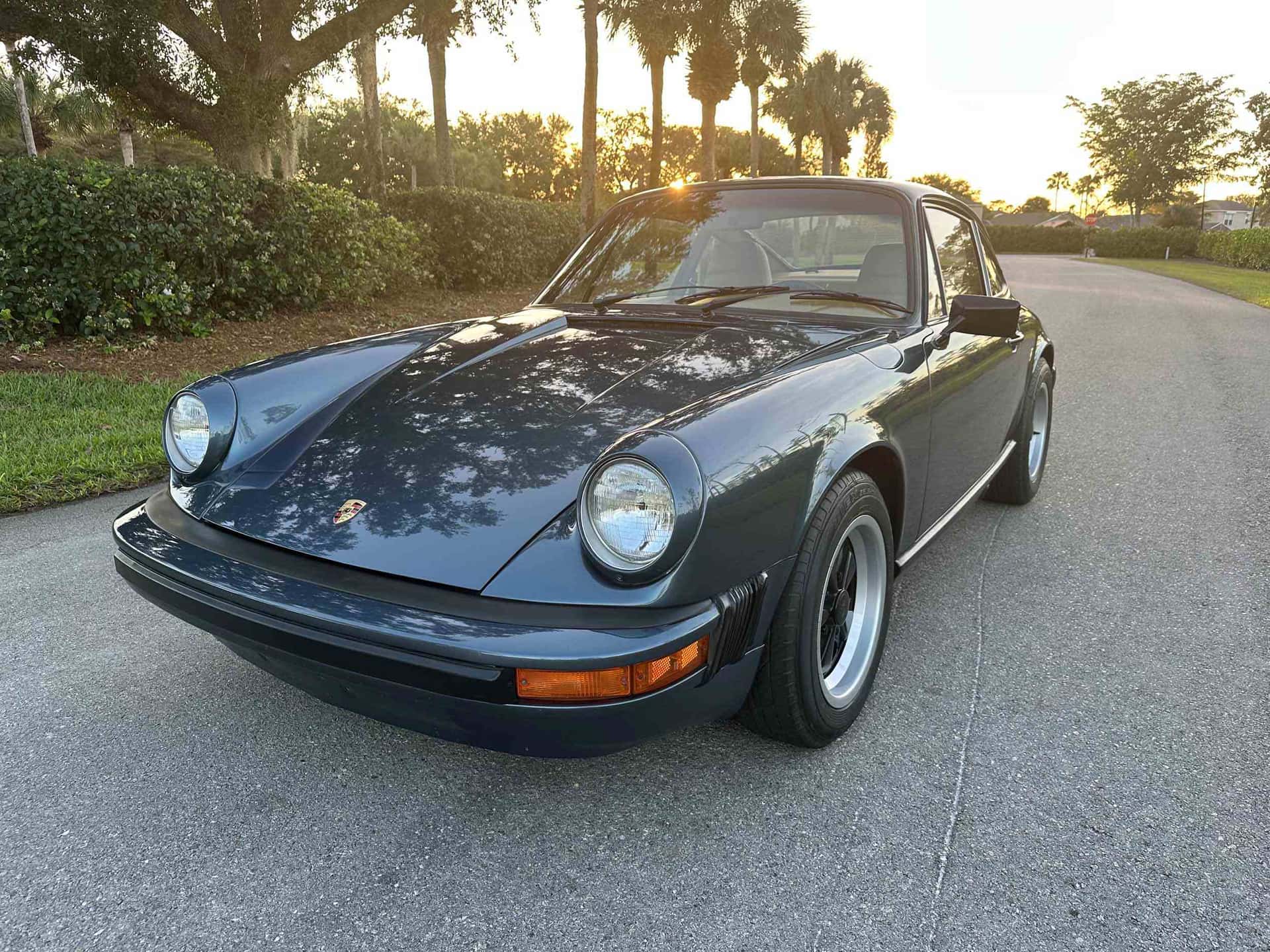 1976 Porsche 912E sold for $32,000