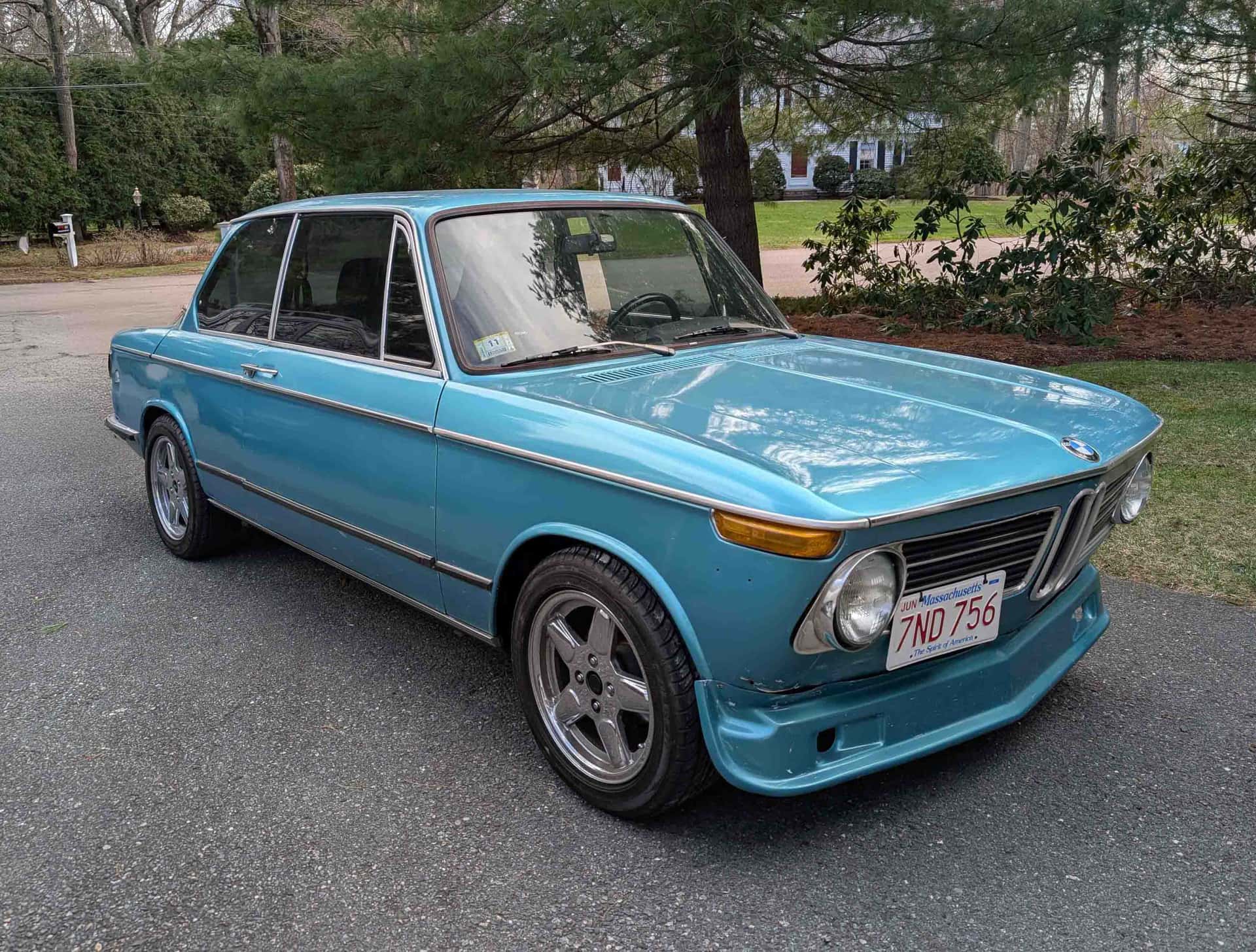 1973 BMW 2002tii sold for $10,580