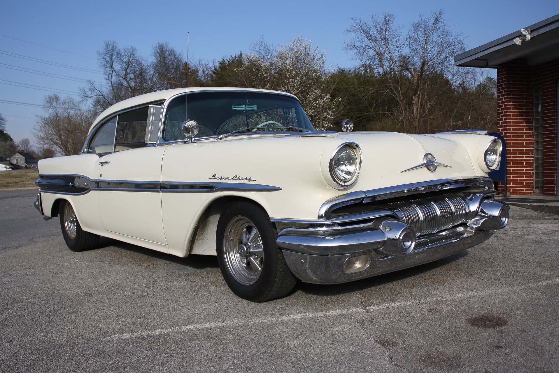 1957 Pontiac Super Chief sold for $12,777