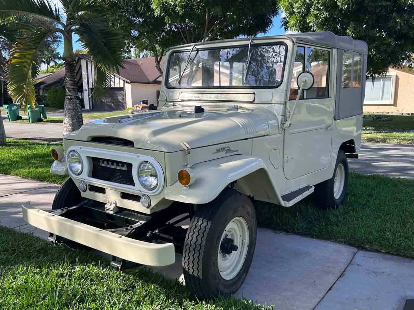 1961 Toyota Land Cruiser FJ40 sold for $18,000