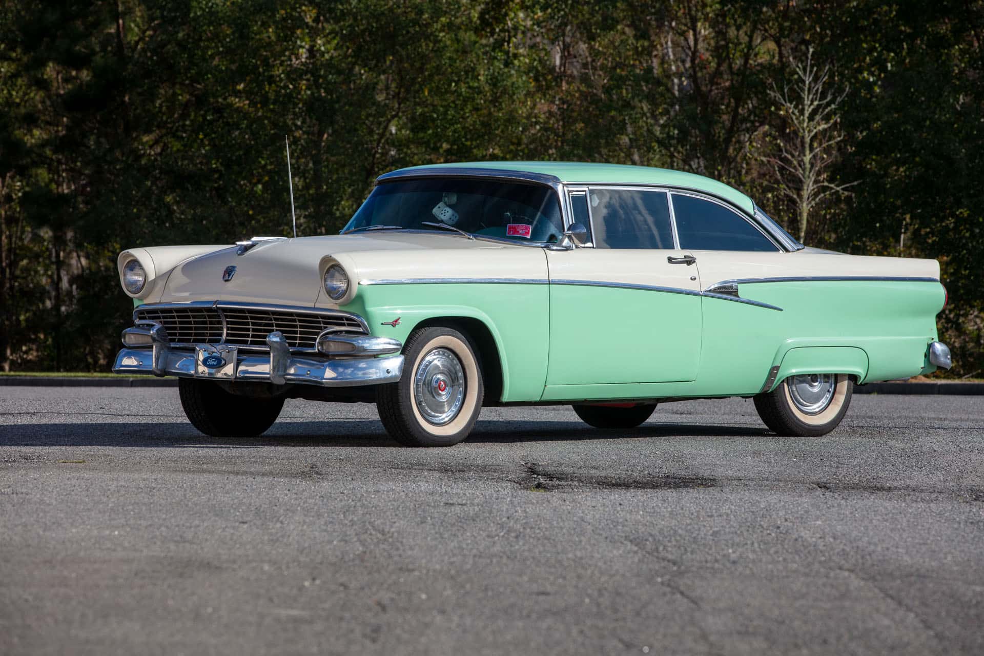 1956 Ford Customline sold for $9,111