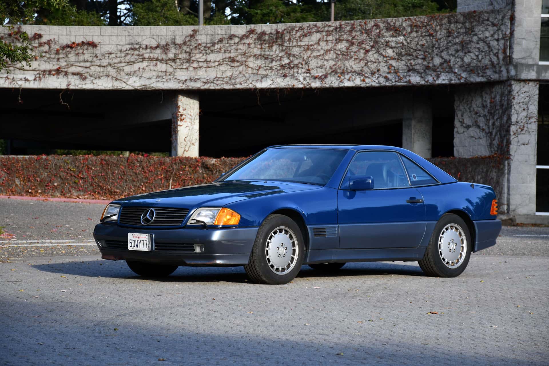 1991 Mercedes-Benz 300SL sold for $5,805