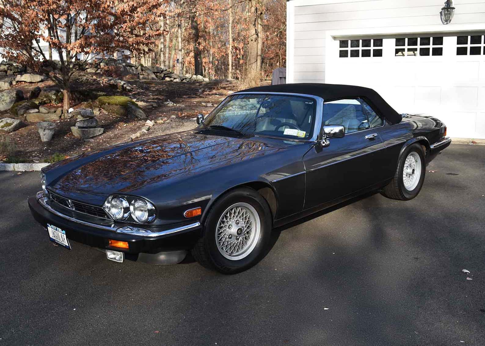 1989 Jaguar XJ-S sold for $16,250