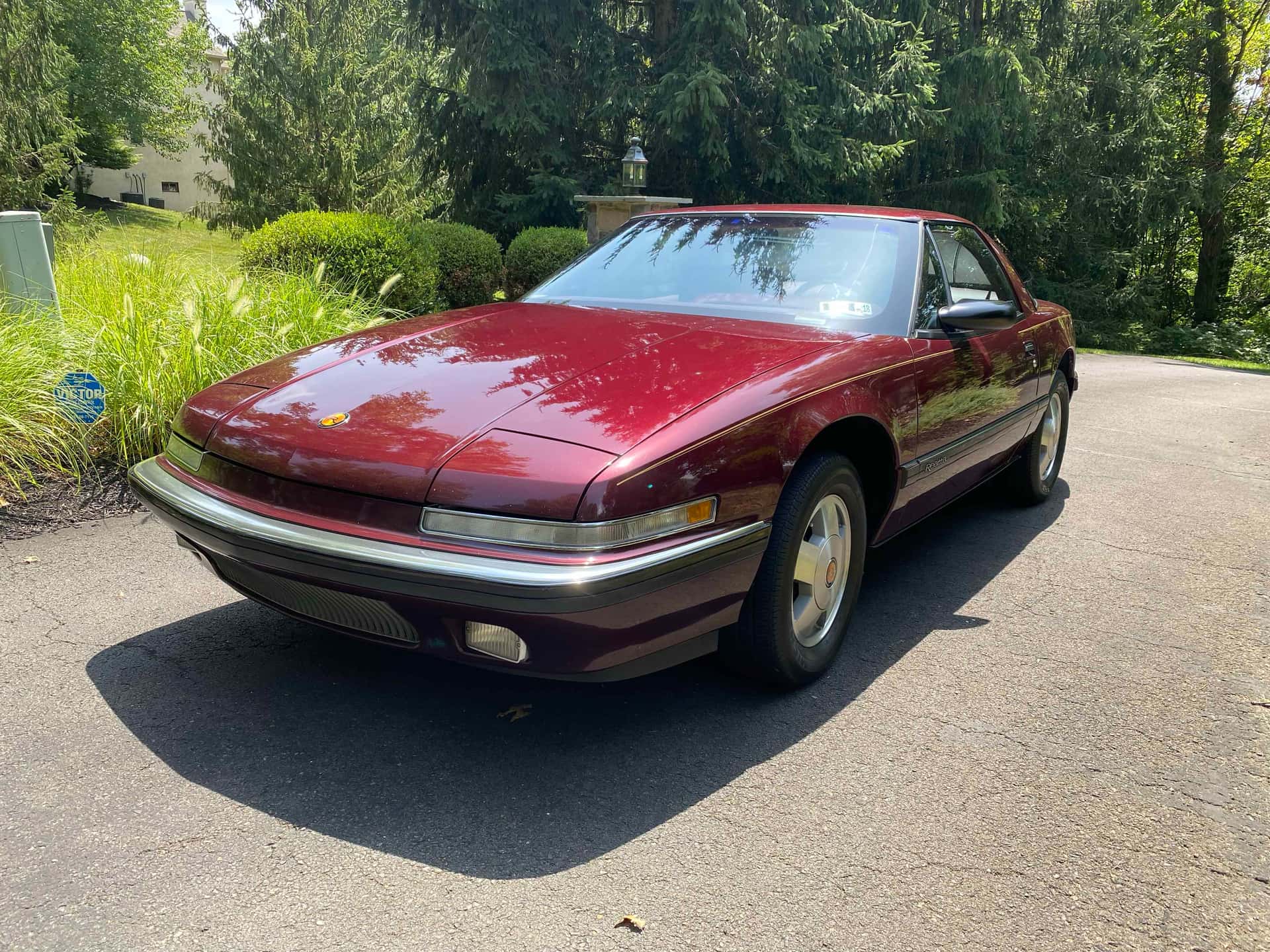 1990 Buick Reatta sold for $3,766