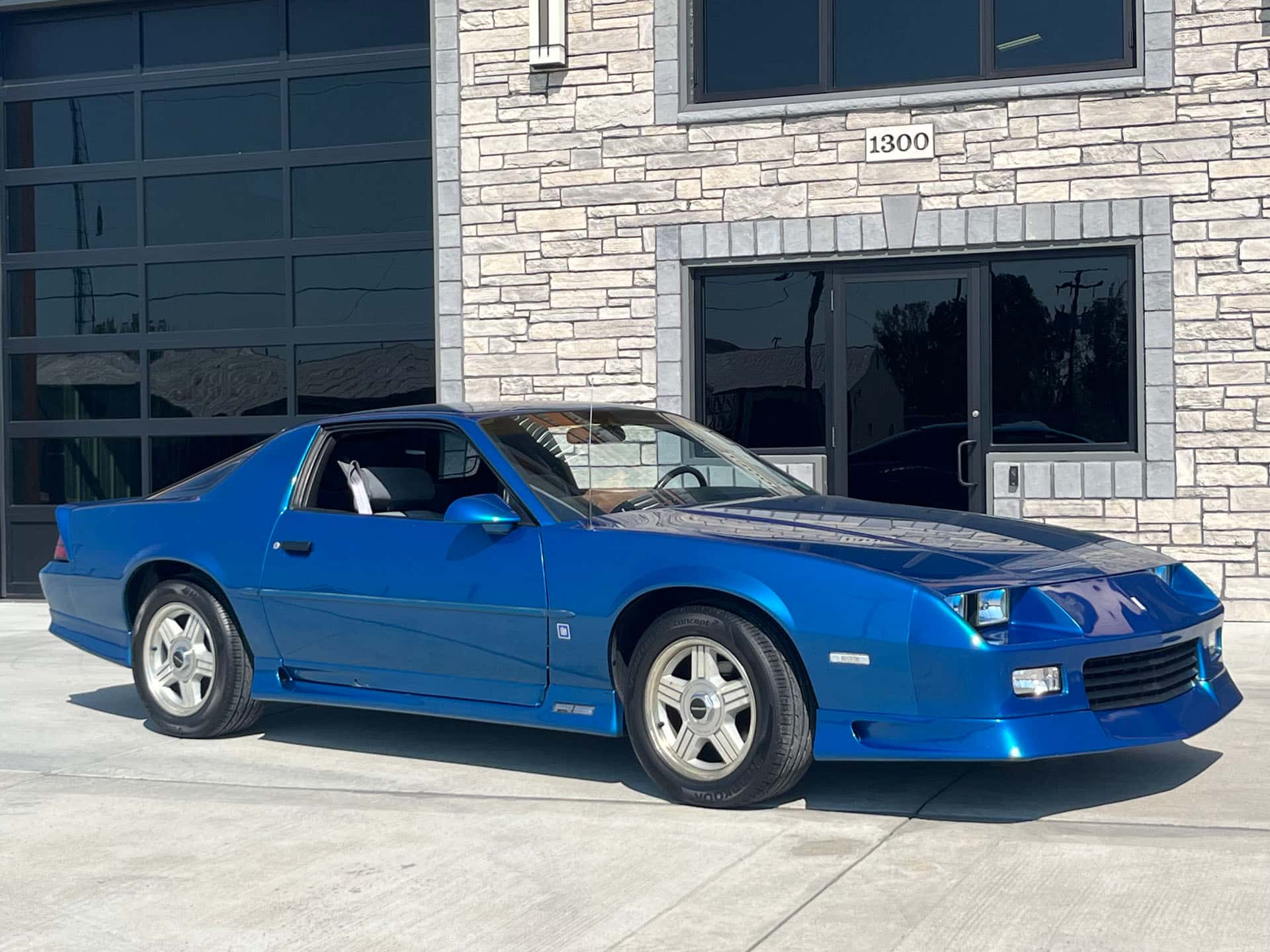 1992 Chevrolet Camaro sold for $8,000