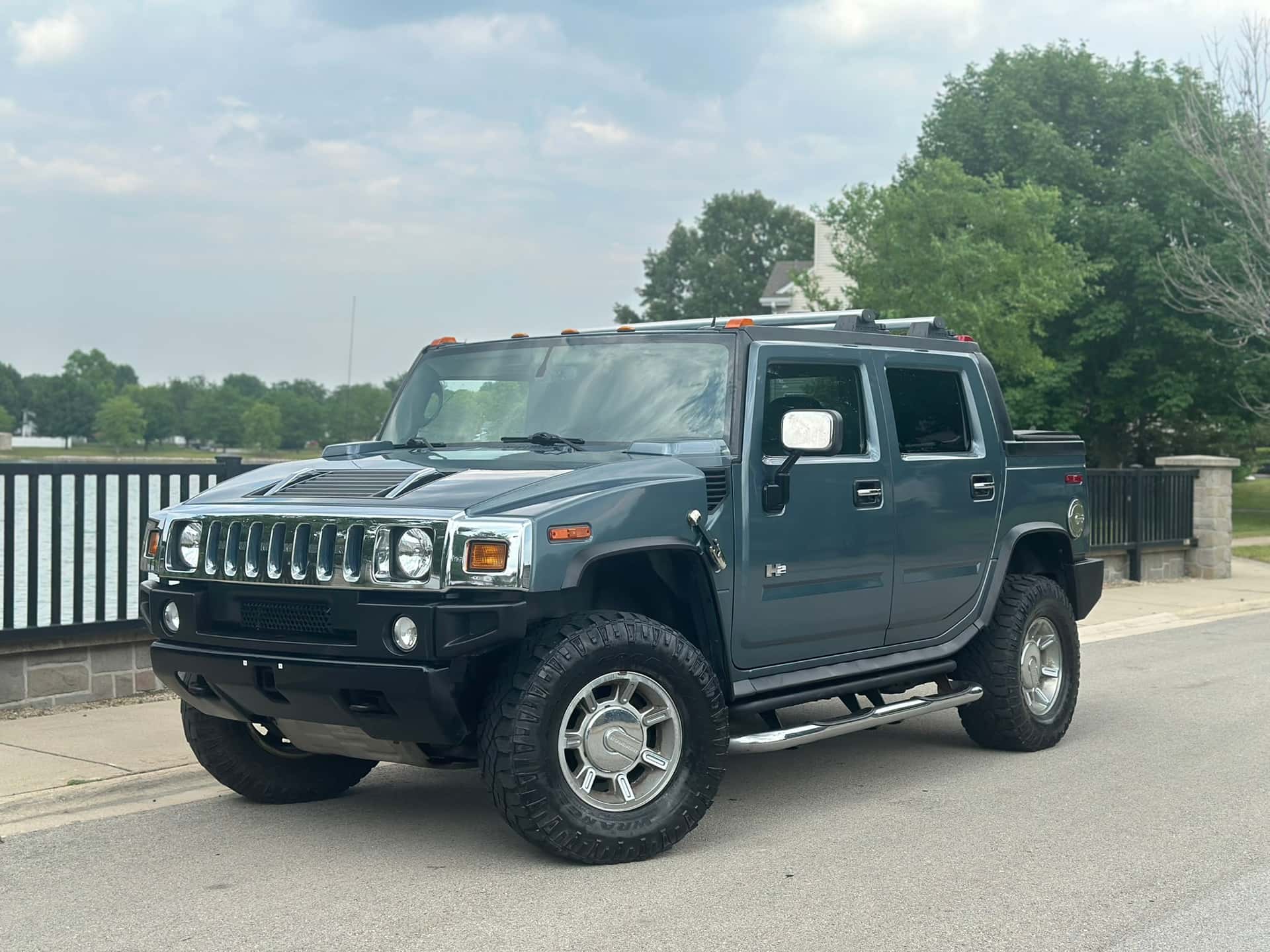 2005 Hummer H2 sold for $9,500