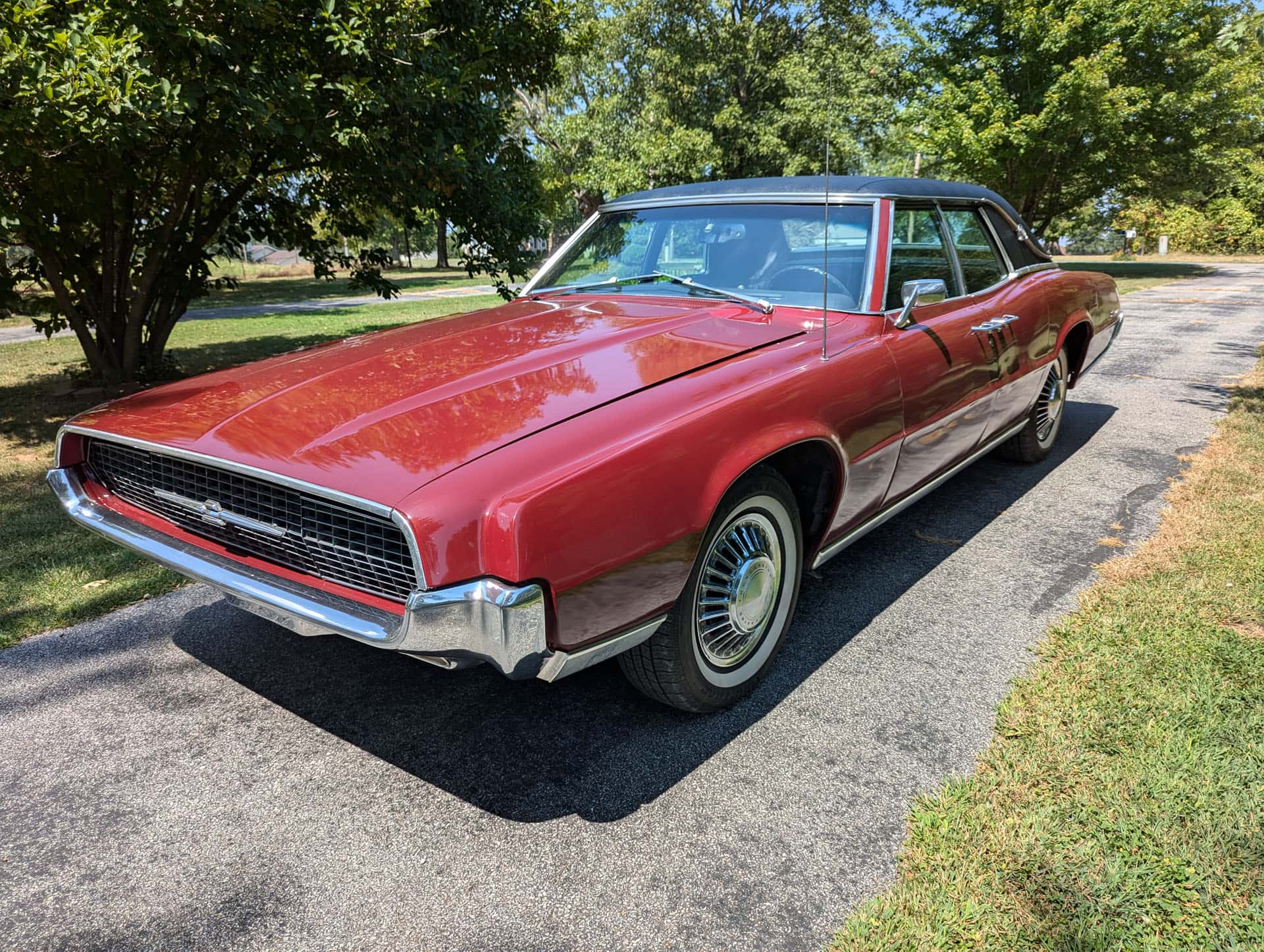 1967 Ford Thunderbird sold for $4,800