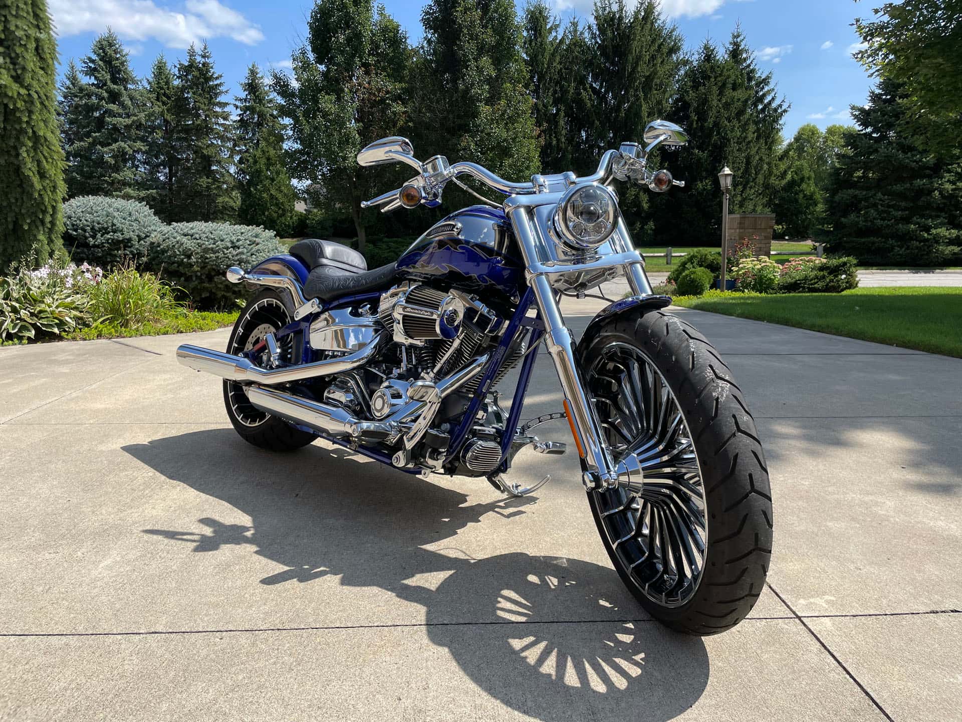 2014 Harley-Davidson CVO Breakout sold for $10,276