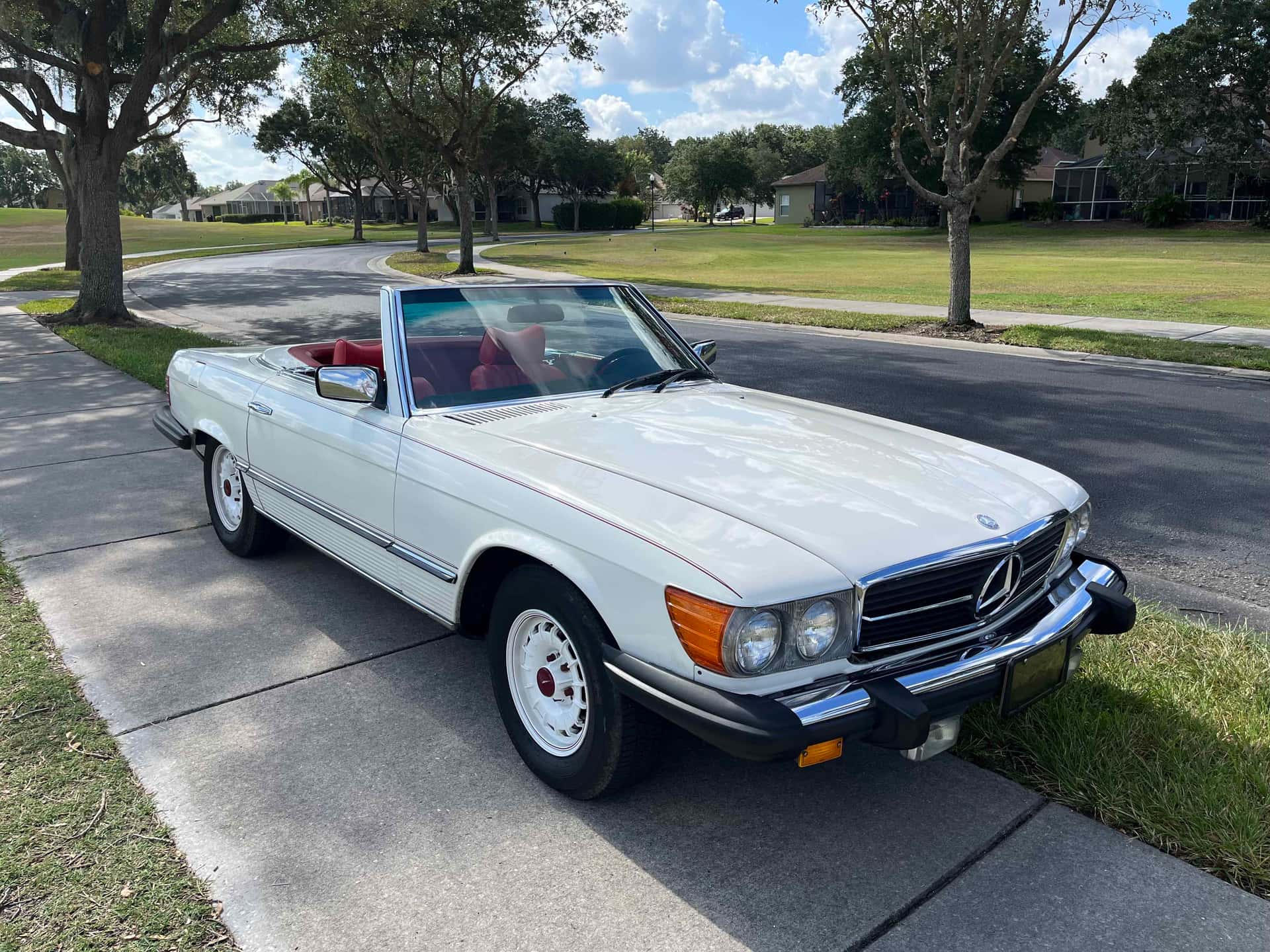 1976 Mercedes-Benz 450SL sold for $7,800