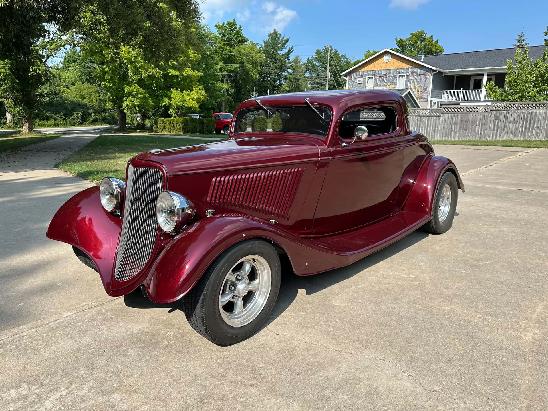1933 Ford Model 40 sold for $25,500