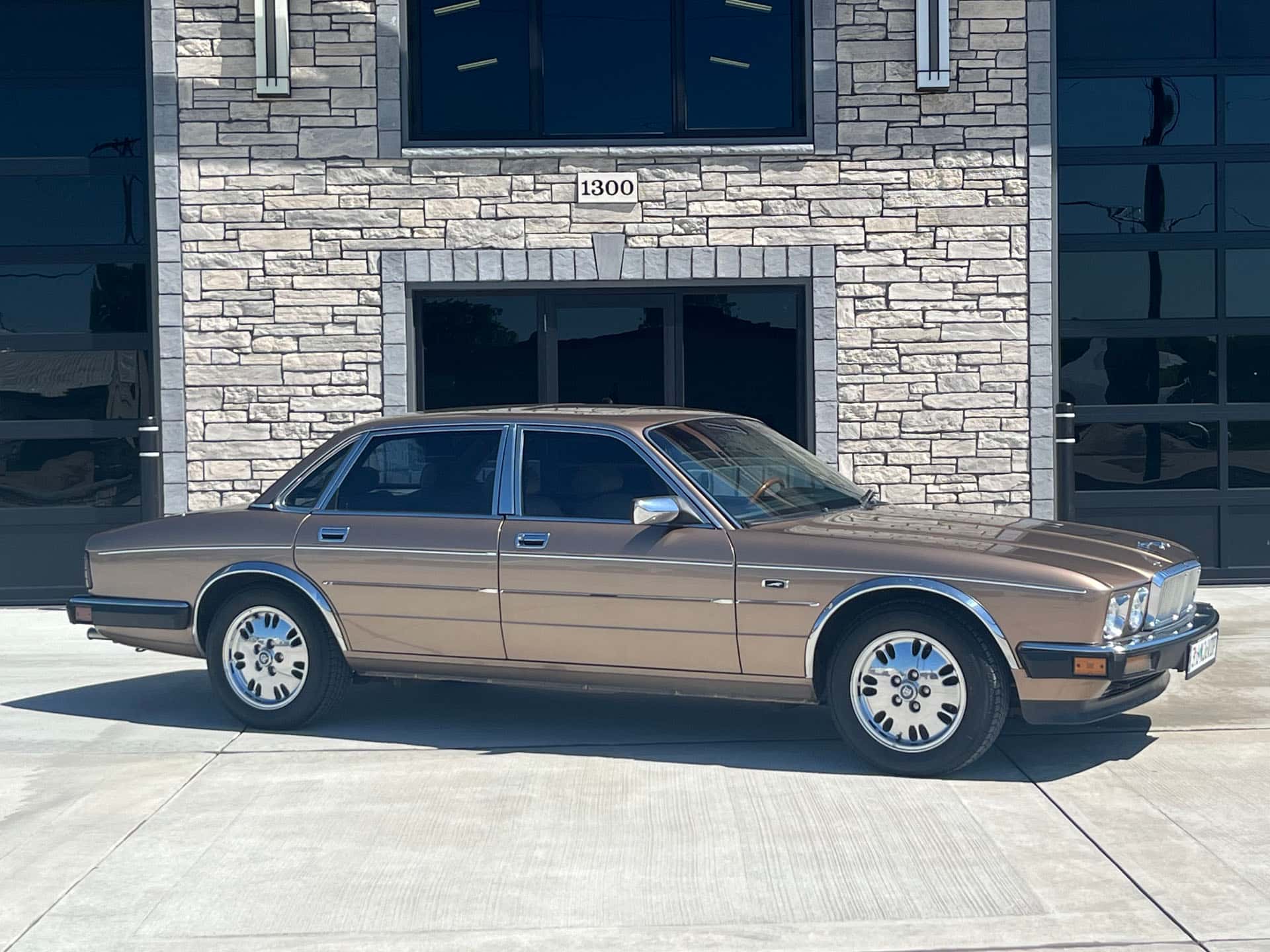 1989 Jaguar XJ6 sold for $4,125
